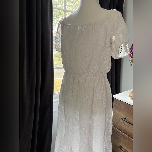 NEW! Express White Maxi Dress - Picture 2 of 7